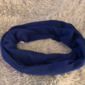 BEAUTIFUL TRENDY NWT INFINITY SCARF STUNNING ROYAL BLUE